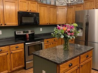 718 Huehl Cir, Salina, KS 67401