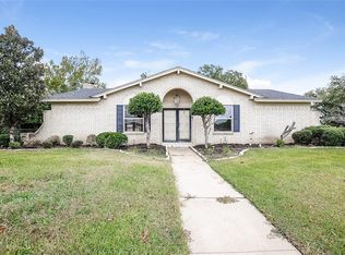 241 Smith St, Burleson, TX 76028