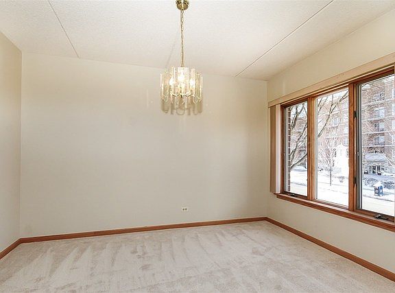 5th image of 820 Graceland Ave APT 201