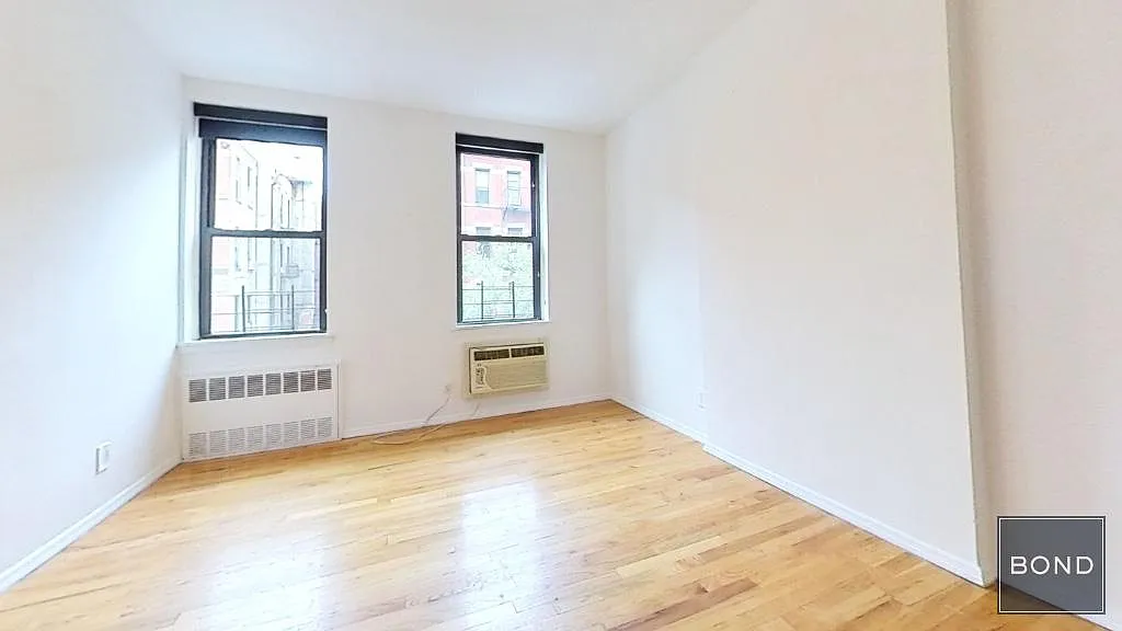 Building Photo - 445 E 85th St #3D