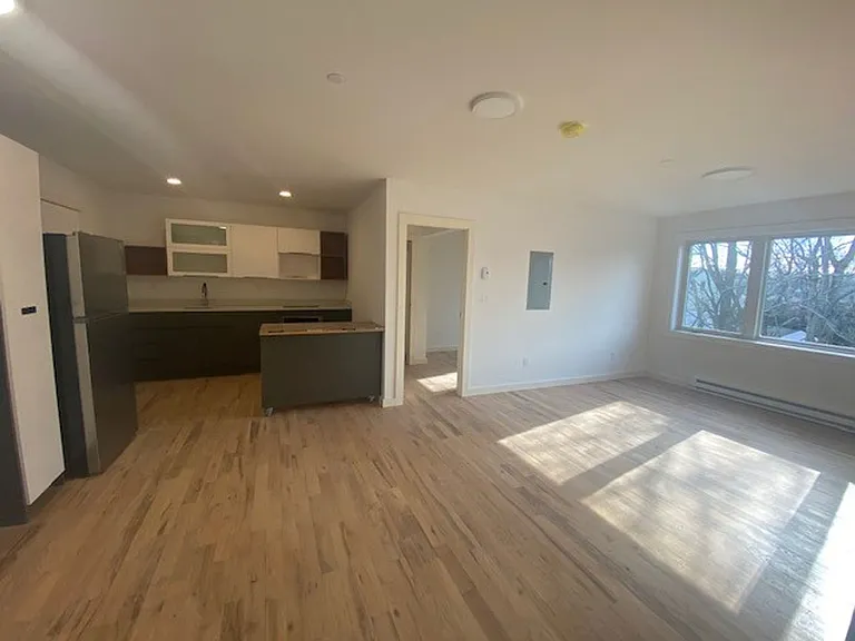 25 Springside Ave — Photo 1