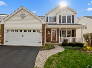 831 Chandler Ave, Geneva, IL 60134