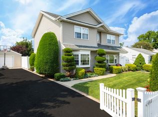 4312 Hicksville Rd, Bethpage, NY 11714