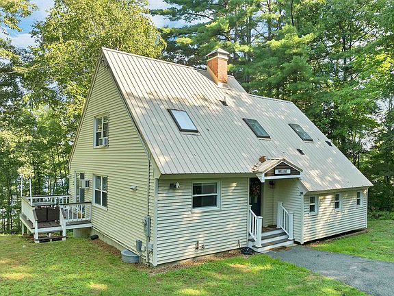 2nd image of 10 Lakeview Drive