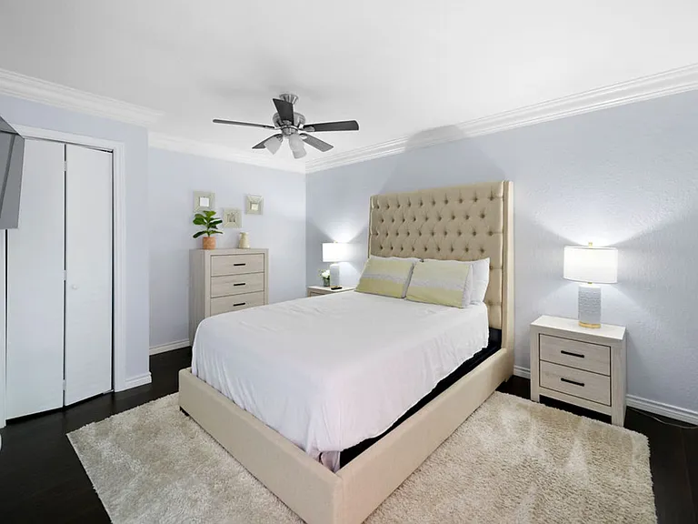 E Avenue J — Photo 9