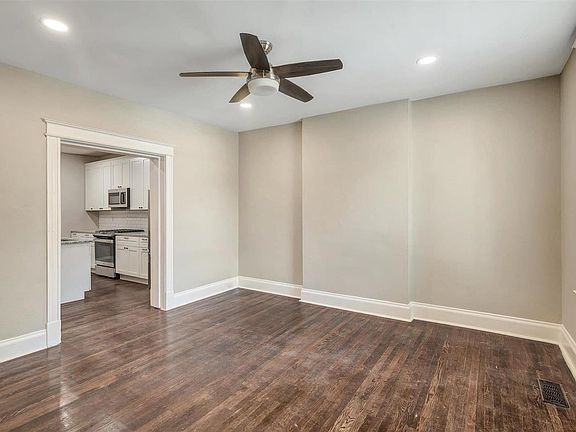 3rd image of 5206 Louisiana Ave