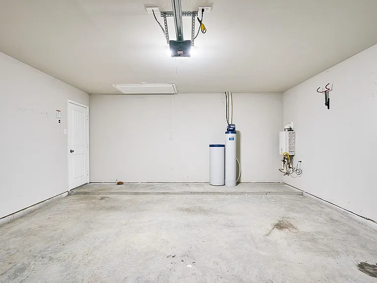 29503 Patricias Way — Photo 29