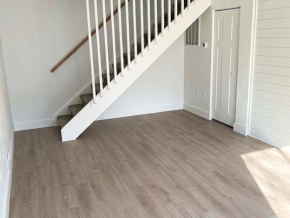 4th image of 5040 Amy Dr #4