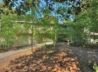 10 Possum Ln, Portola Valley, CA 94028