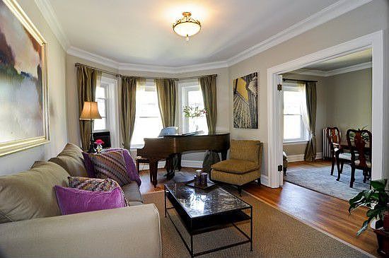 2nd image of 1427 W Summerdale Ave APT 3A