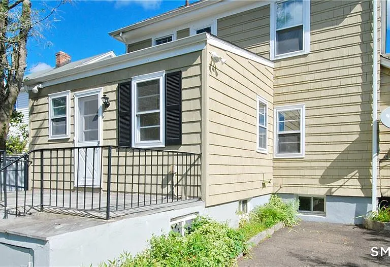 16 Fowler St #1 — Photo 16