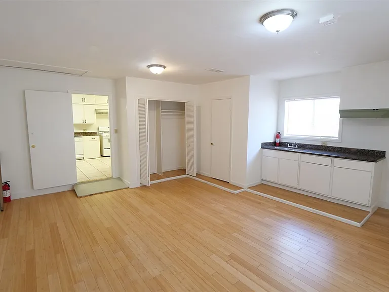 5231 Beechnut St — Photo 16
