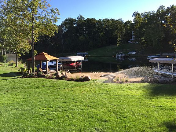 3rd image of 10735 Oxbow Lakeshore Dr