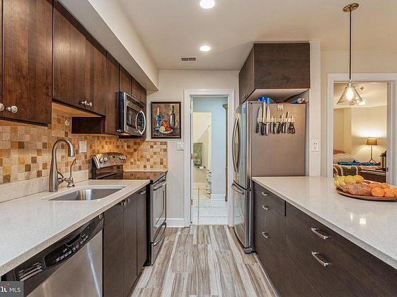 4th image of 304 Q St NW #1