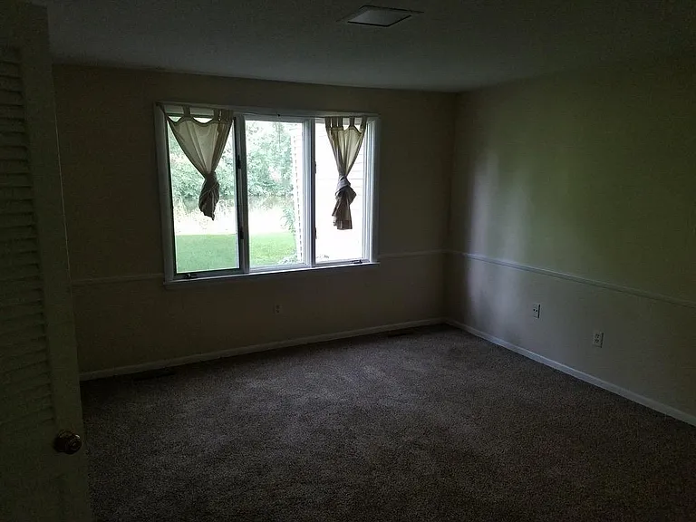 5311 Malibu Dr — Photo 14