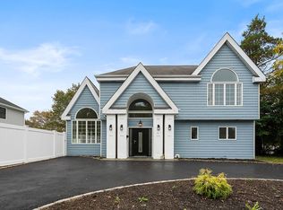 49 Yale Rd, Merrick, NY 11566