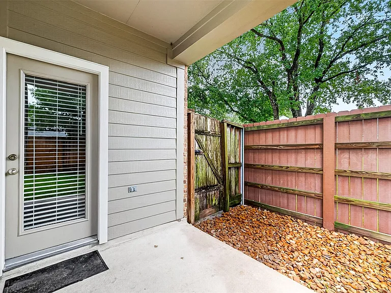 5403 Canyon Hollow Dr — Photo 41