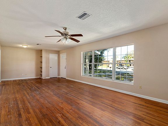 5th image of 1818 SE Lake Weir Ave