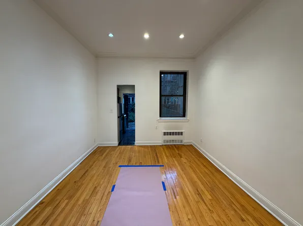 207 East 76th Street image 1 of 6