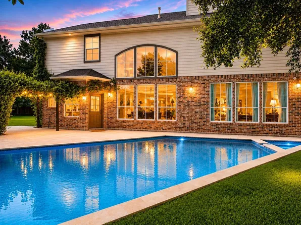 18 Degas Park Dr, Spring, TX 77382