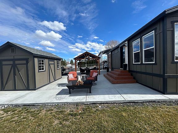 Paved Entertainment area