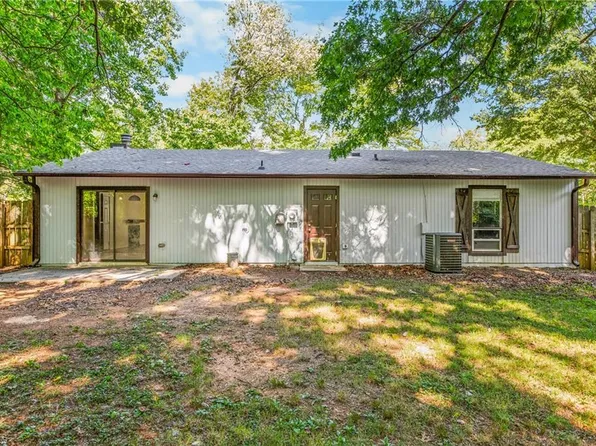 5905 Stanleyville Dr, Rural Hall, NC 27045
