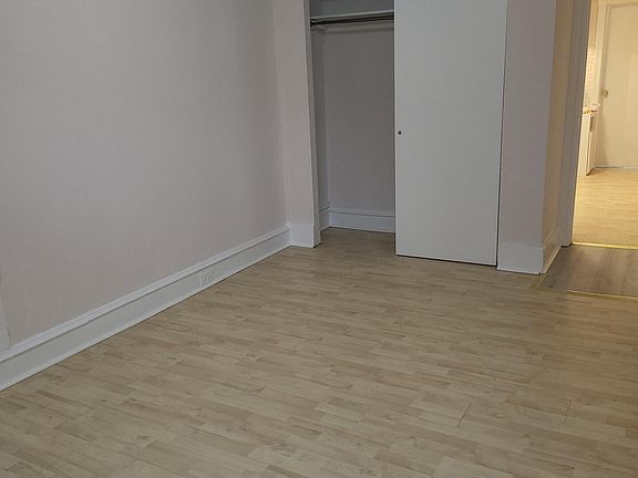 5th image of 19 W Abington Ave APT 3