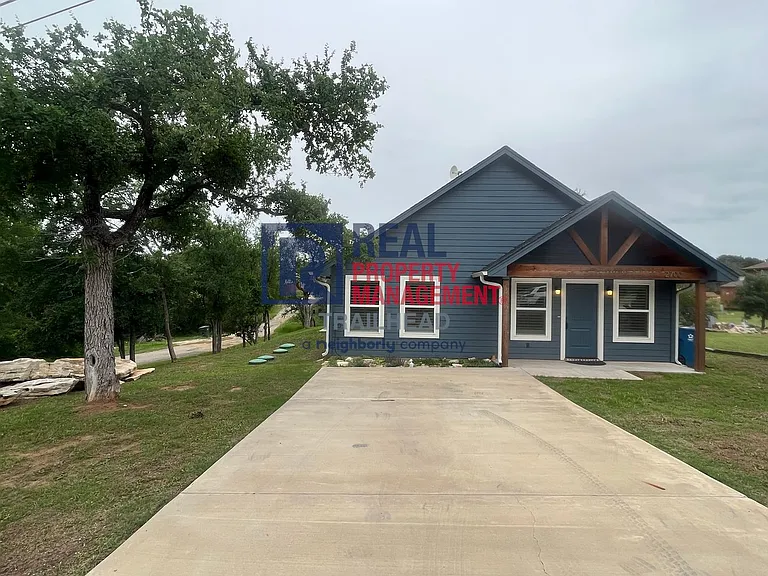 2700 Steepleridge Cir — Photo 3