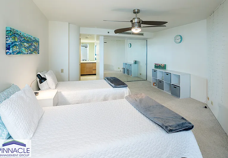 66 Queen St #2803 — Photo 2