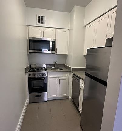 5th image of 140 E 34th St #501