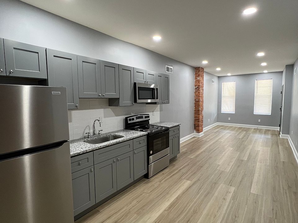 kitchen / living room