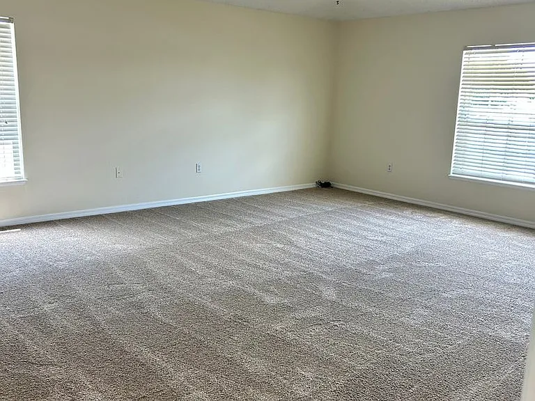 2940 Bedford St — Photo 32