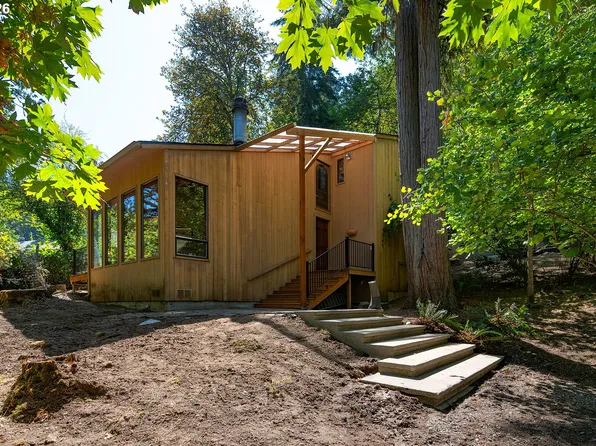 1202 Barber Dr, Eugene, OR 97405