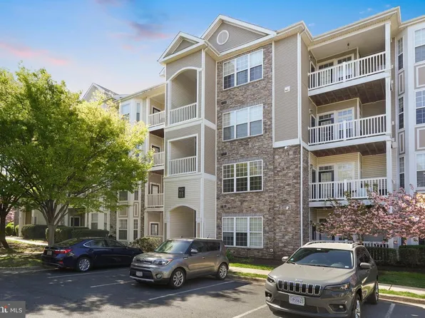 512 Sunset View Ter SE Unit 202, Leesburg, VA 20175