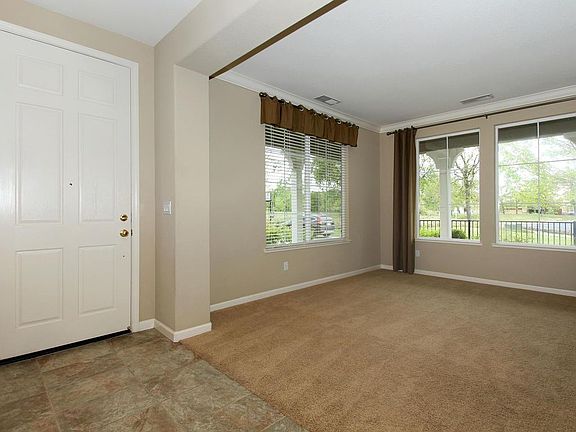 5th image of 2165 Eastwood Dr