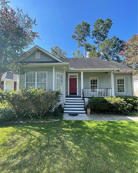 1st image of 110 Woods Dr