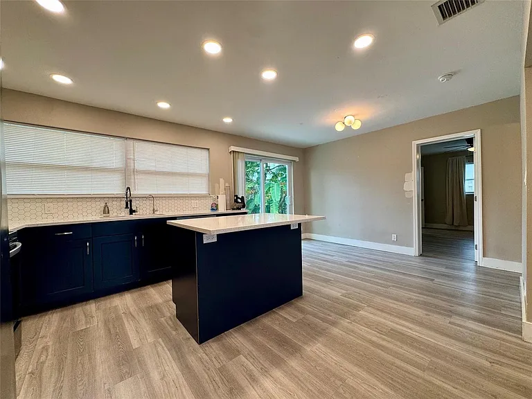 1871 NW 31st Ct — Photo 7