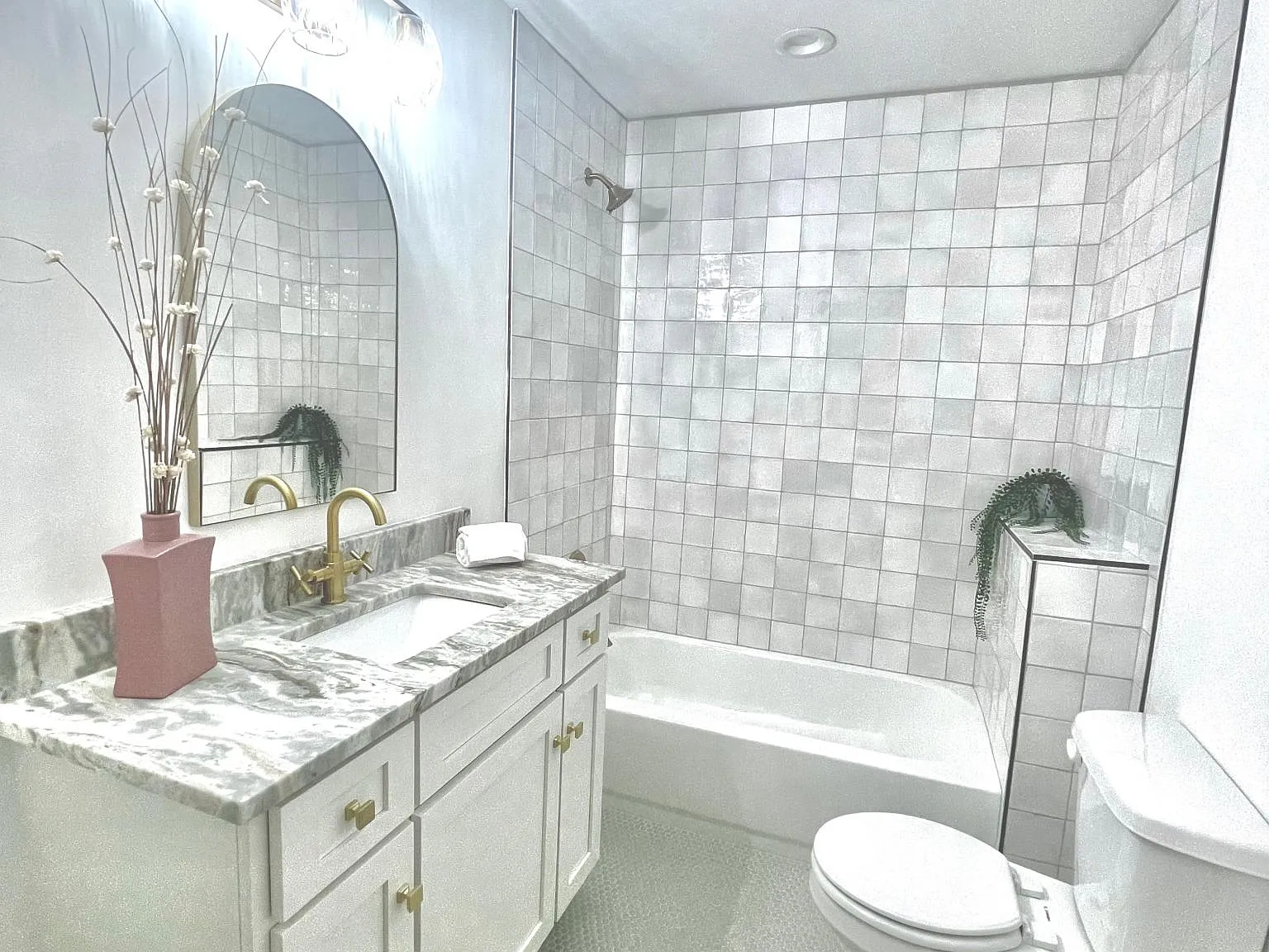 1402 N Main St — Photo 4