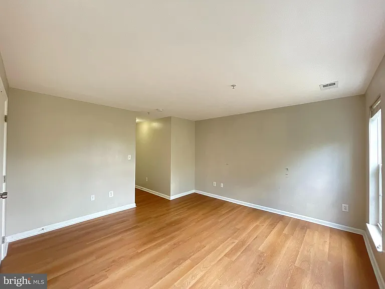 42301 Onyx Ter — Photo 21