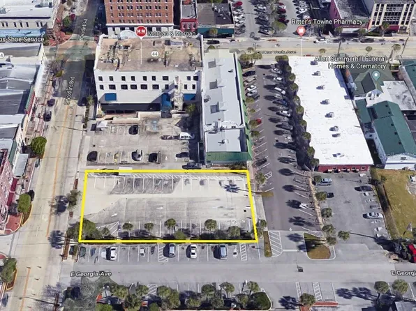 113 S Woodland Blvd #2, Deland, FL 32724