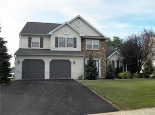 516 Calabria Dr, Blandon, PA 19510