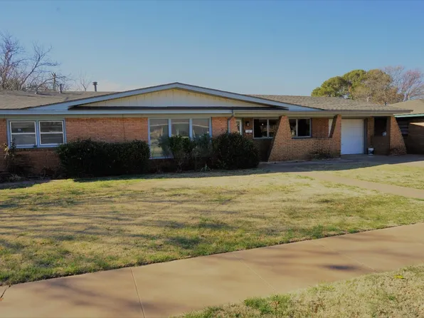 1216 E Hester St, Brownfield, TX 79316