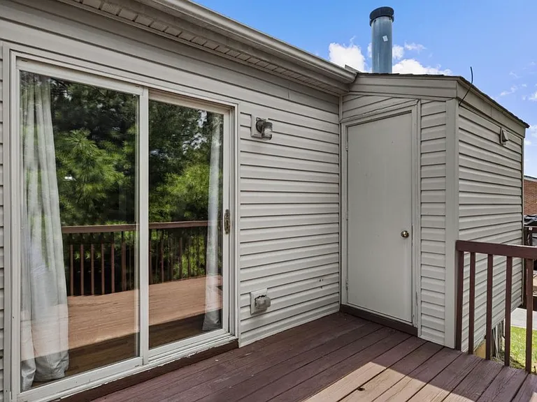 3533 Lochdale Ter — Photo 19