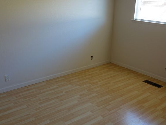 5th image of 1315 Kingfisher Way APT 2
