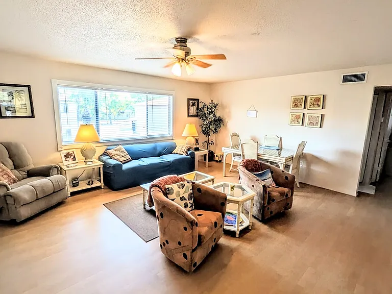 360 Base Ave E #424 — Photo 3