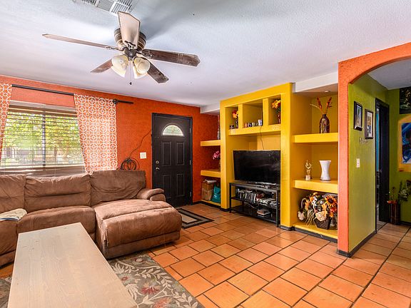 2nd image of 6714 W Cambridge Ave