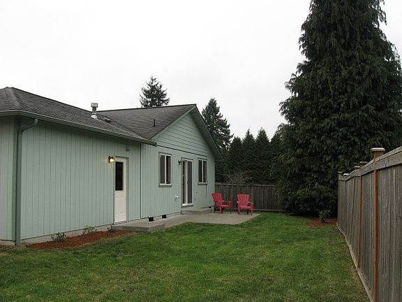 2nd image of 6521 Richardson Ln SE