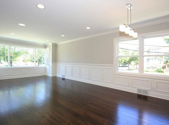 3rd image of 4587 N Melvina Ave