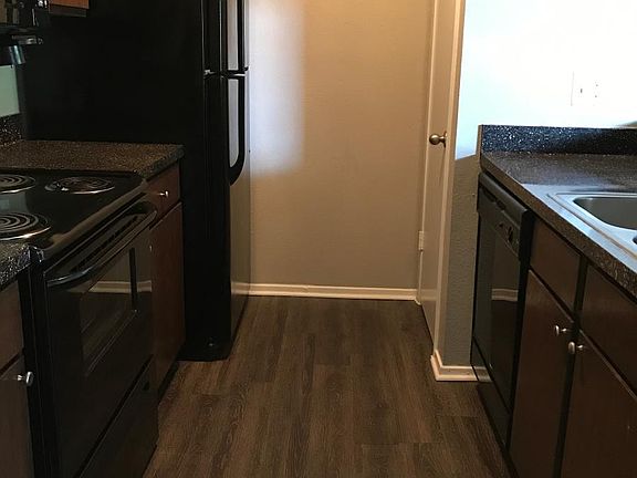 4th image of 1586 Weyland Dr APT 402