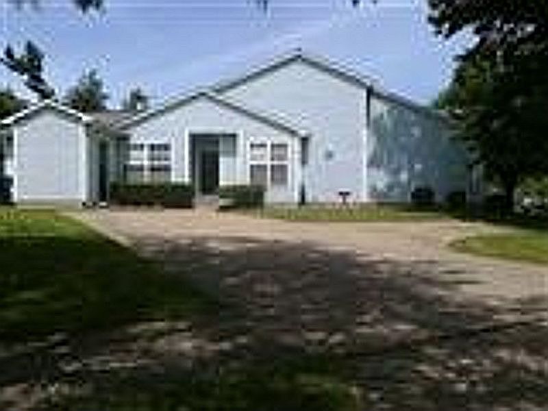 1st image of 437 Chelsea Woods Dr